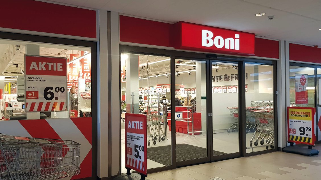 Boni voorpui ingang winkel.jpg