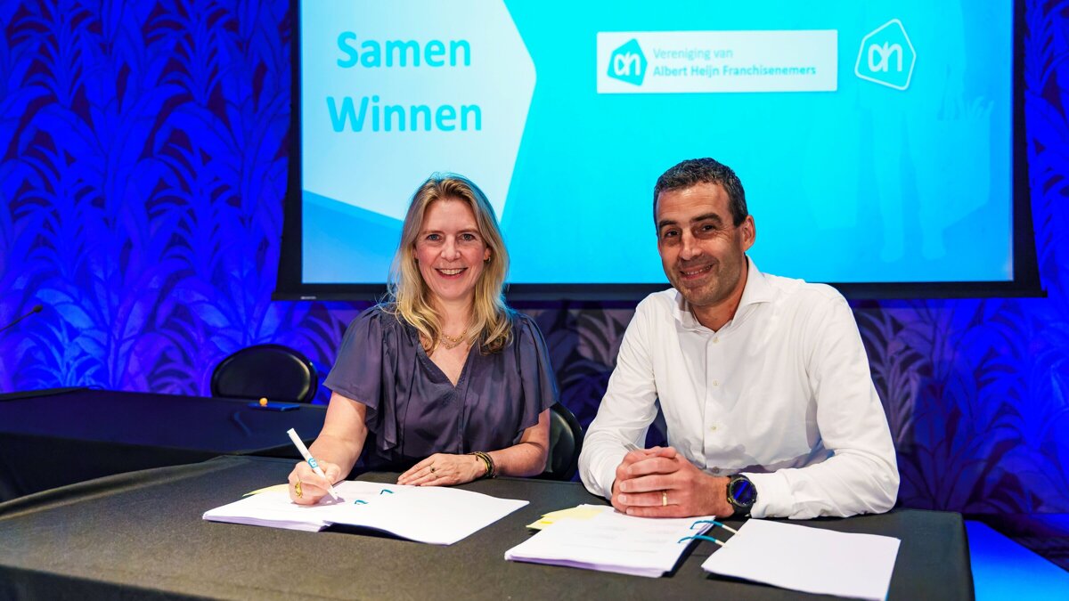 20250701-21-albertheijn-contractondertekening-sonjaboelhouwerendanielluitjens.jpg