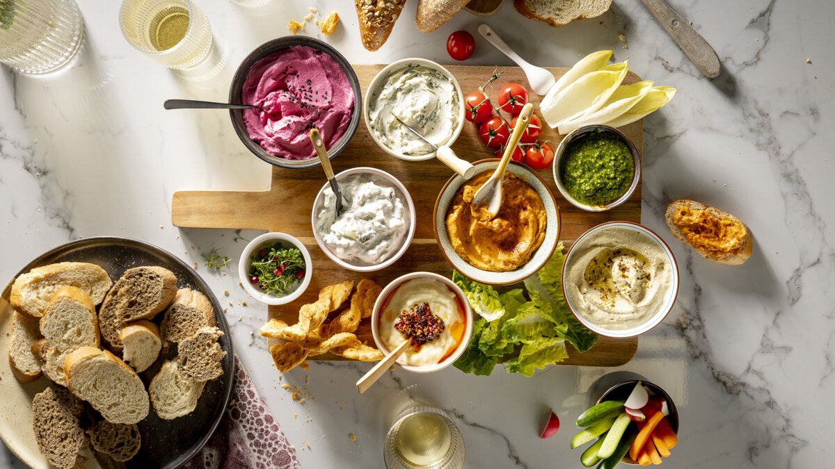 Jumbos Tapas spreads en dips.jpg