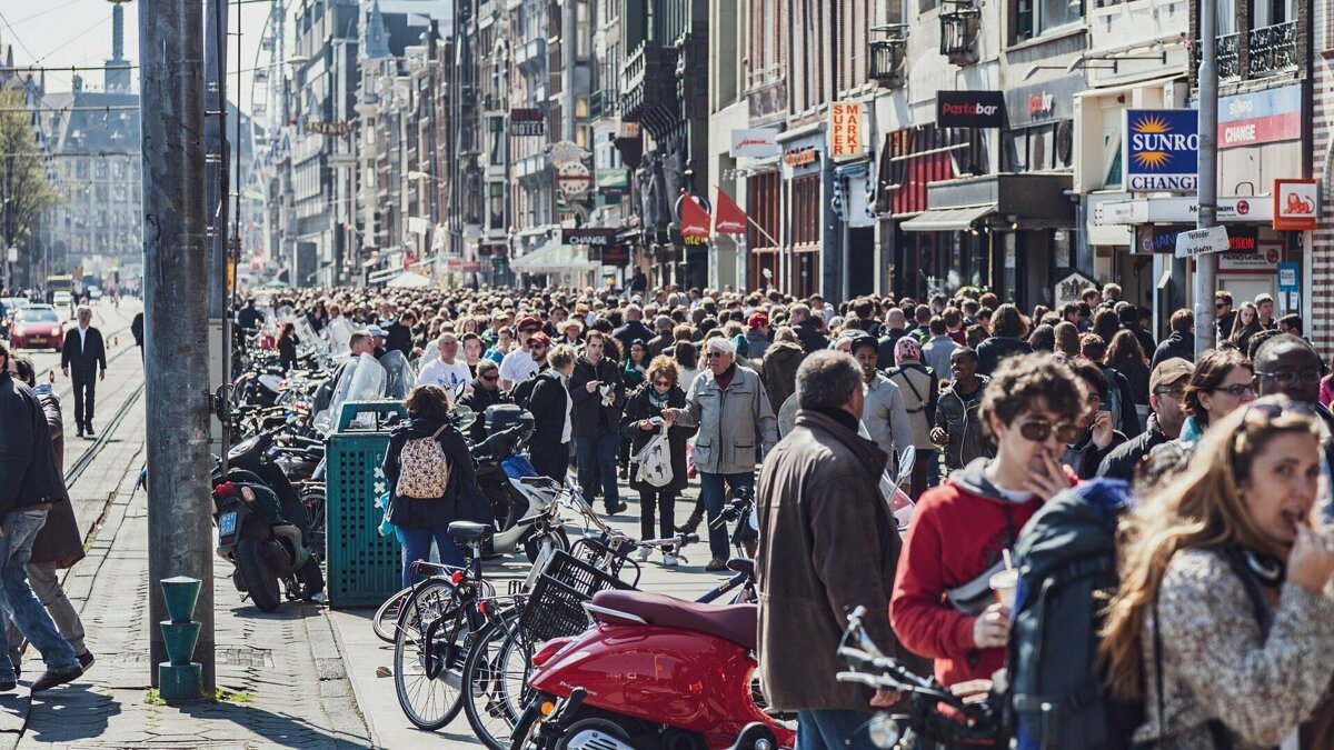 amsterdam-3736145_1920 (1).jpg