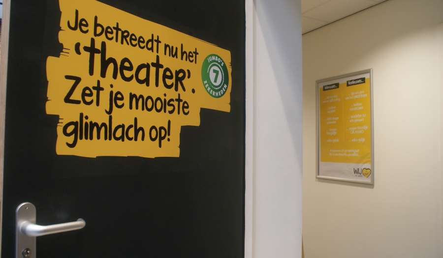personeel_medewerkers_ingang_service_glimlach_theater-a900x525.jpg