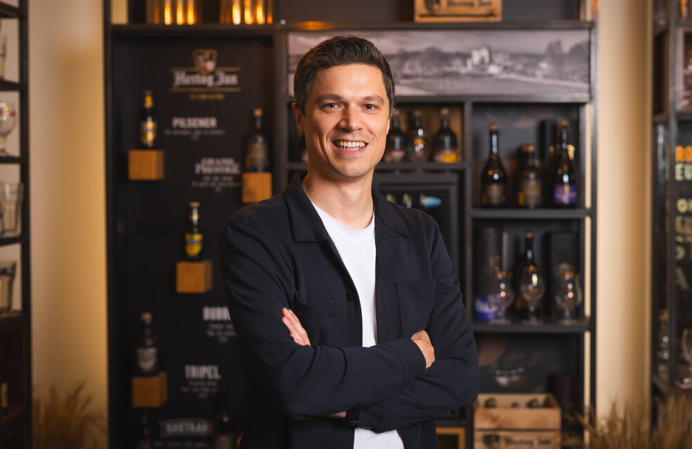 DUIZENDDINGEN_ABINBEV_PORTRETBART_V2_HR52552 (1)