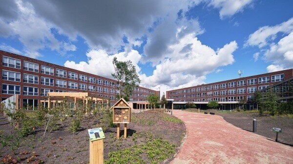 Lidl hoofdkantoor Huizen.jpg