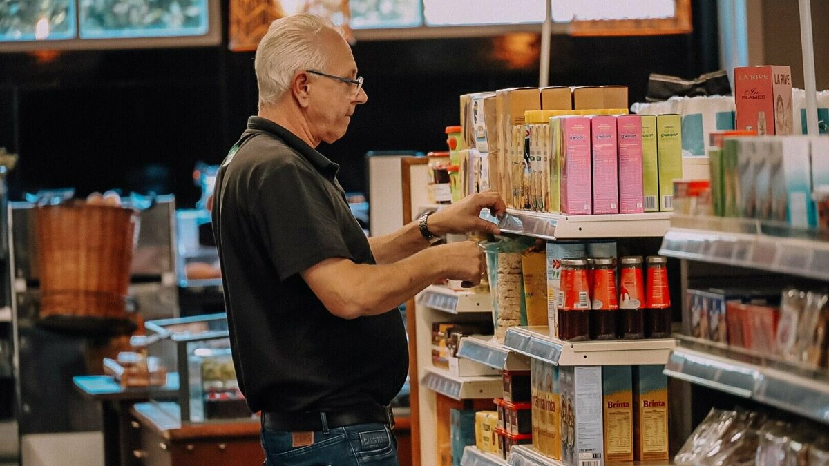 Andree Kennis aan het werk.jpg