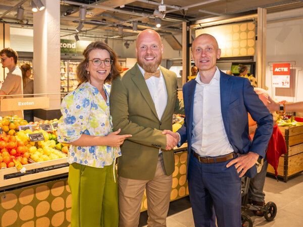 Natascha en Michael de Bruijn met Aart van Haren.jpg