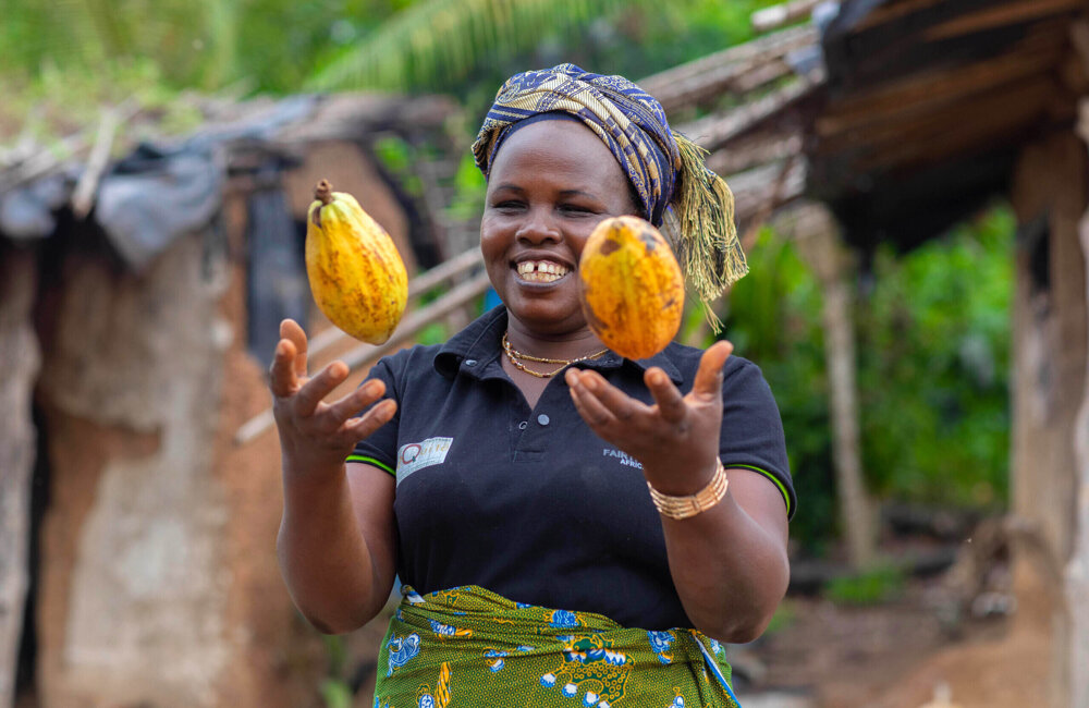 Fairtrade_Nederland_Cacao_Boerin_Ivoorkust-scaled.jpg