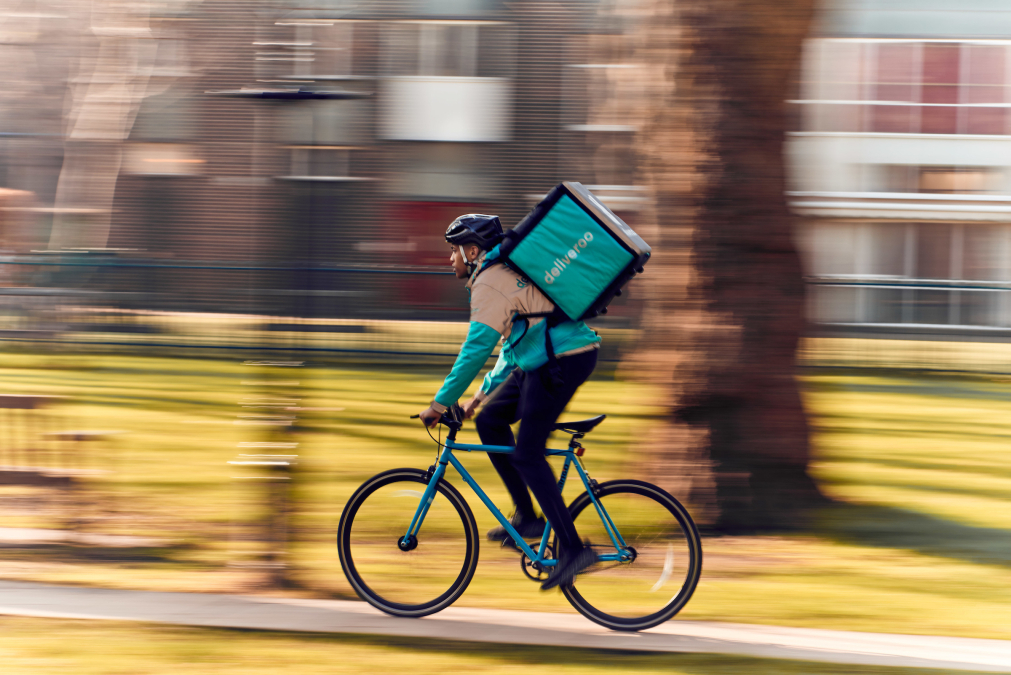 deliveroo-fiets-bezorger-snel.jpg