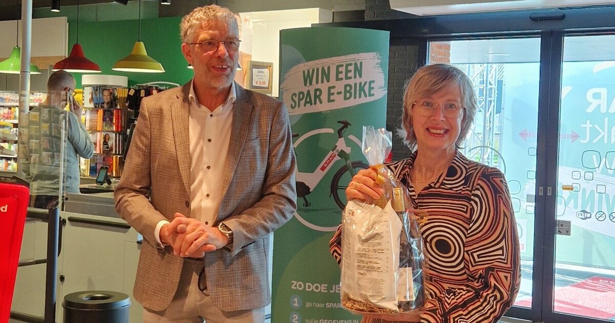 Spar Dokkum viert twintigjarig jubileum