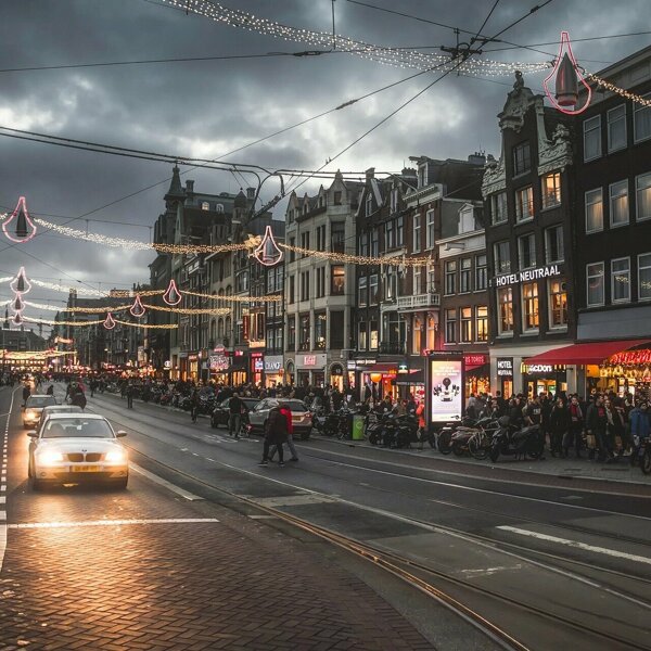 amsterdam-1956330_1920.jpg