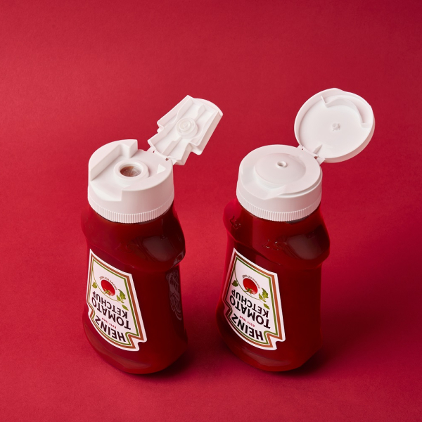Recyclebare doppen op de Heinz tomatenketchup