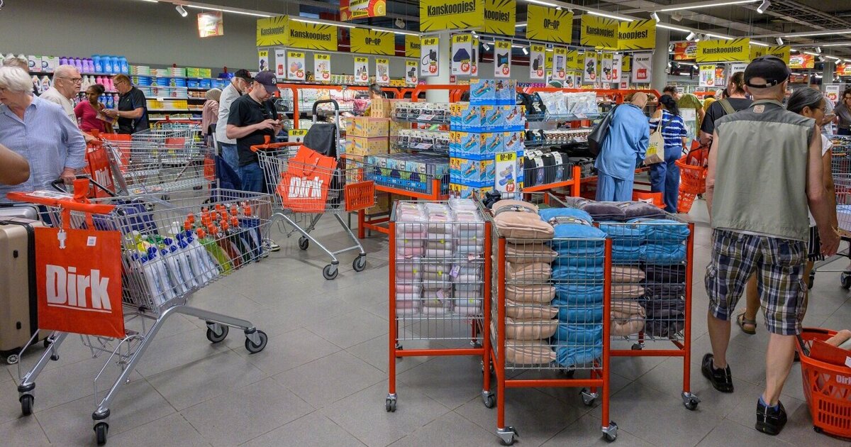 Dirk opent vernieuwde winkel in Nieuwegein