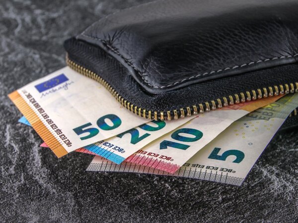 money-3918183_1920.jpg