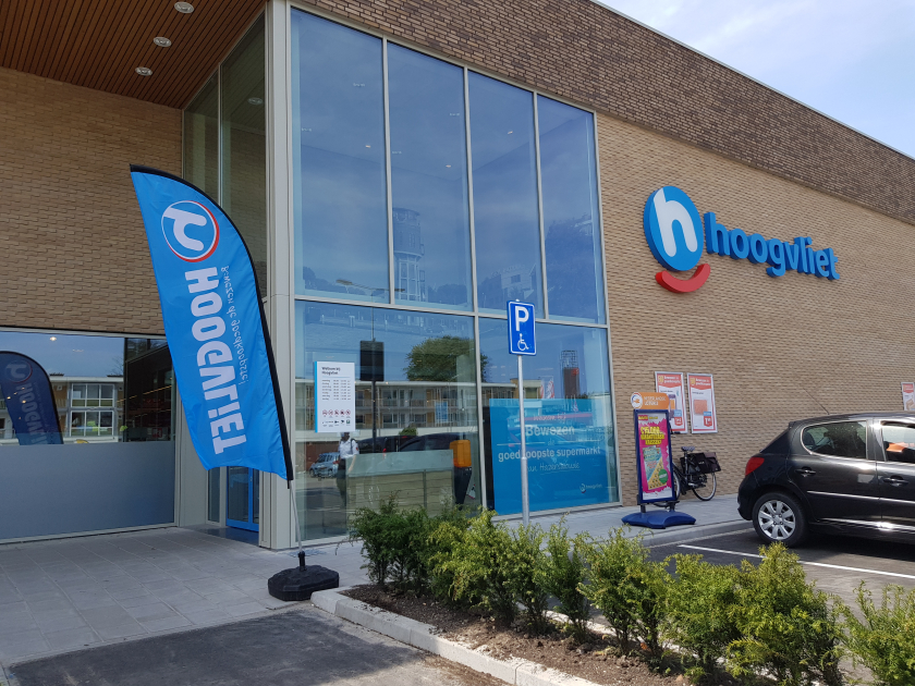 Hoogvliet opent vernieuwde winkel