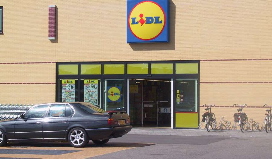 lidl_gevel_voorkant_met_bmw-a900x525.jpg