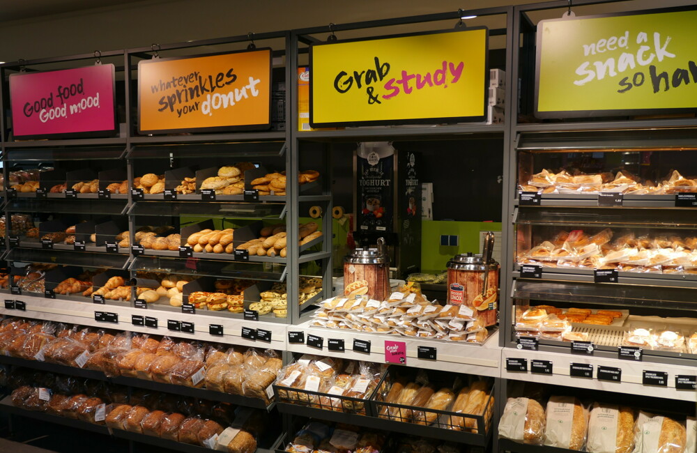 Spar university interieur brood.JPG