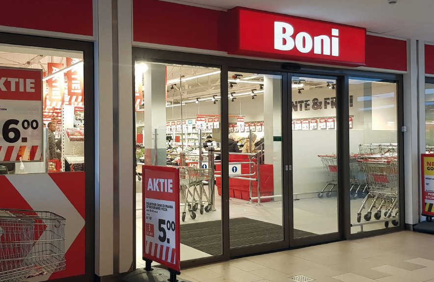 Boni voorpui ingang winkel.jpg