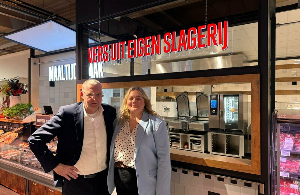 Plus-ondernemer Sijbolt Greidanus en bedrijfsleidster Josine Broekhuizen.jpg