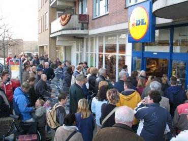 in_de_rij_voor_lidl-a840x630.jpg