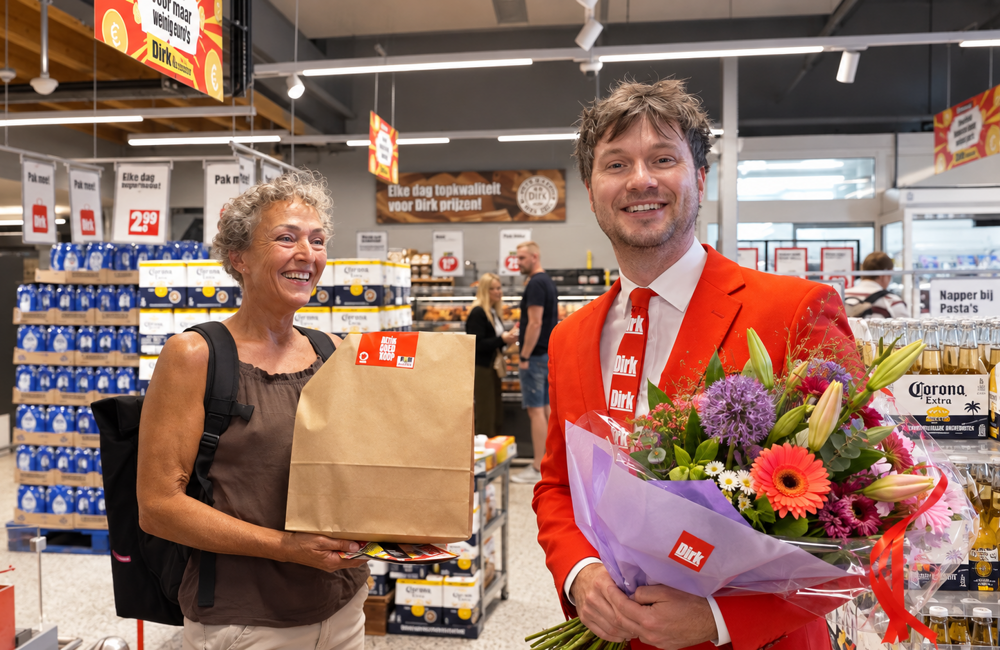 REDtas overhandigen 1