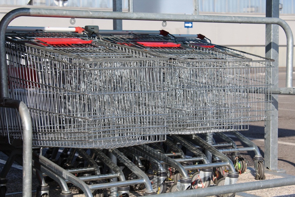 supermarket-trolleys-g56fcbaefb_1920.jpg