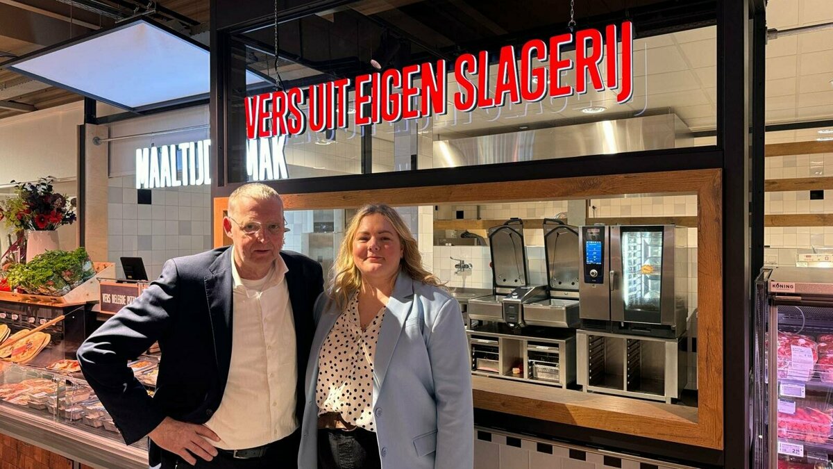 Plus-ondernemer Sijbolt Greidanus en bedrijfsleidster Josine Broekhuizen.jpg