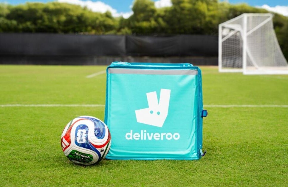 0ab1740f-719e-443a-9524-65367cf7d381-1763631490372.jpg--deliveroo_doordash_diventano_partner_fifa__accordo_su_2_mondiali_e_presenza_in_9_paesi__tra_cui_italia__usa__uk__canada_e_germania.jpg