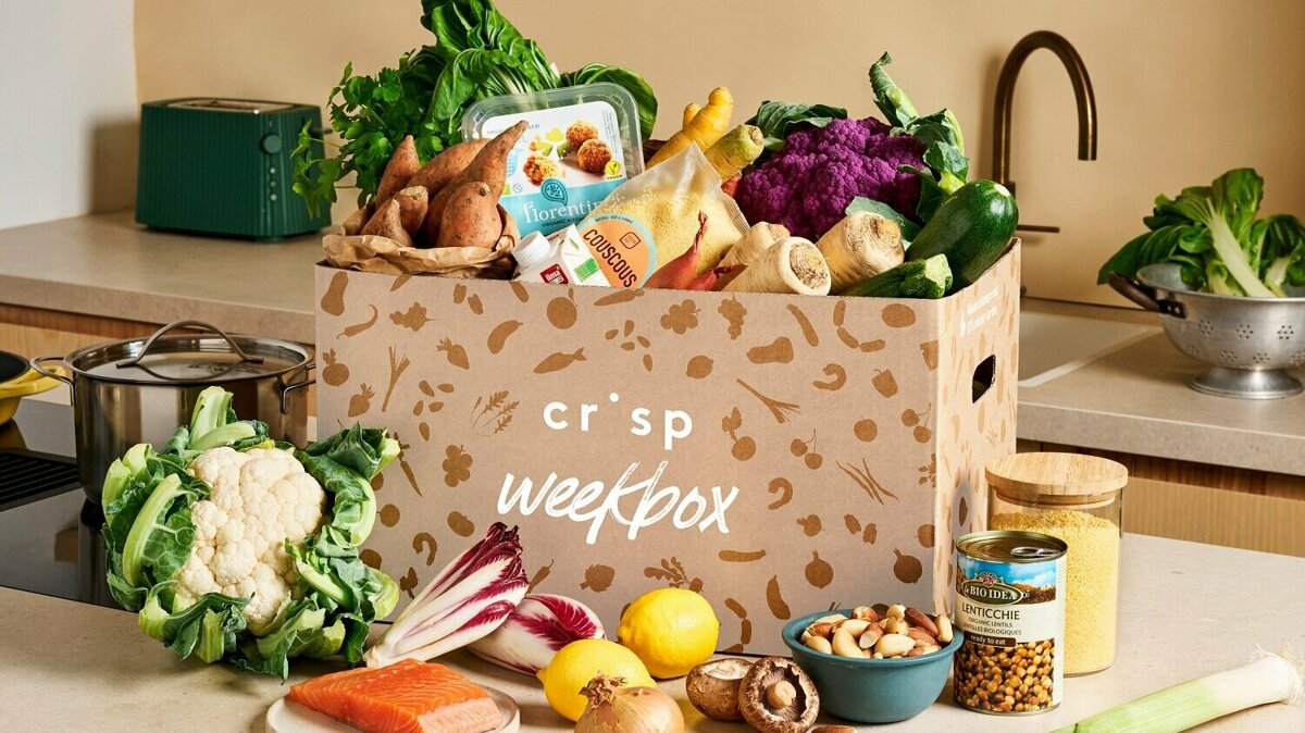 Crisp_2024_NL_Weekbox_PaidAd_Unboxing_Kitchen_Setting_16x9_zonder boekje_HR.jpg