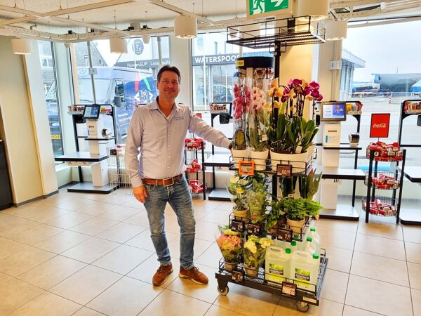 foto Dennis - te klein.jpg