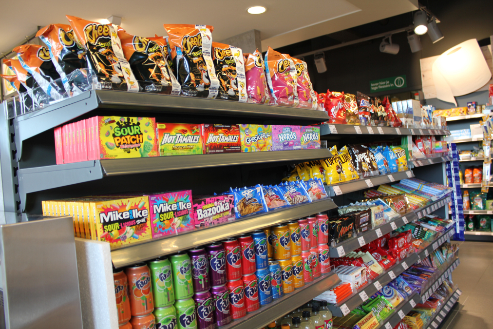 amerikaans-snoep-cheetos-fanta-spar-city-delft.jpg