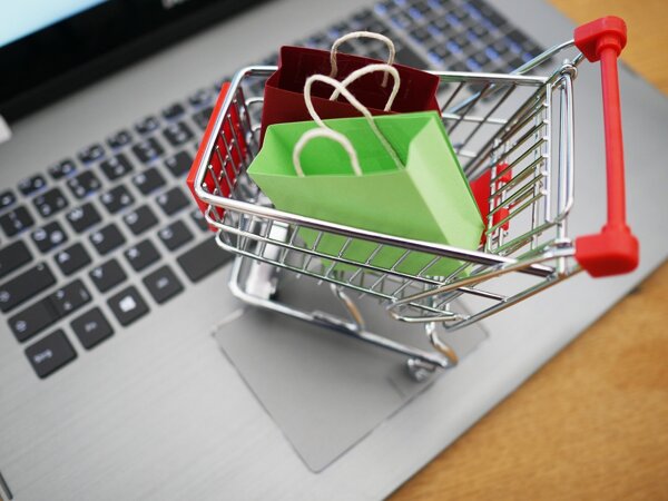 shopping-venture-4516039_1920.jpg