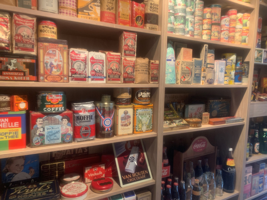 kruideniersmuseum-schap-koffie.jpg