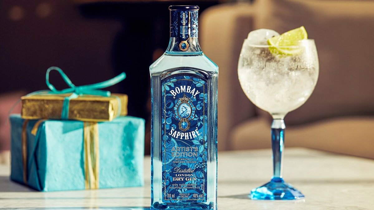 S5_ChristmasWrapped_ArtistEdition_35mm_1979 2.jpg