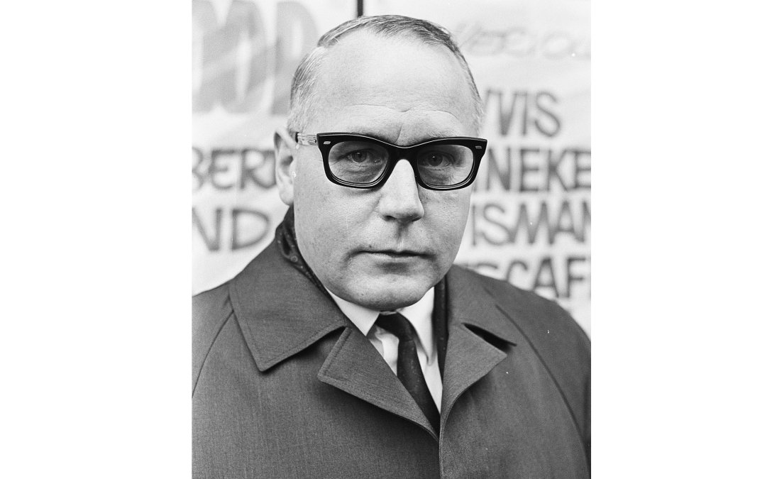dirk_van_den_broek_kop_en_etalage_bestanddeelnr_920-0065-creative-commons.png