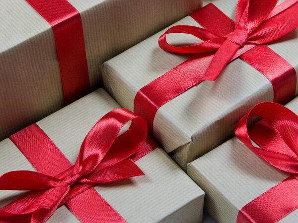 presents-6904620.jpg