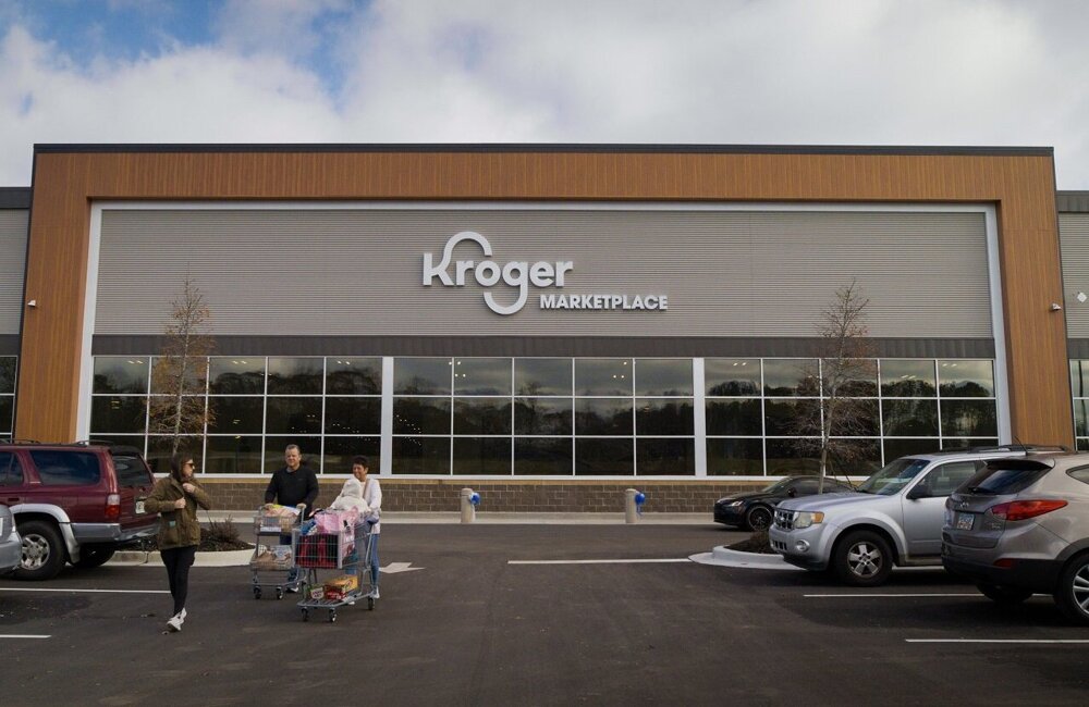 639 Exterior.01_17_09_07.Still007.jpg