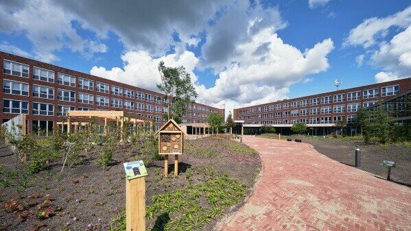 Lidl hoofdkantoor Huizen.jpg