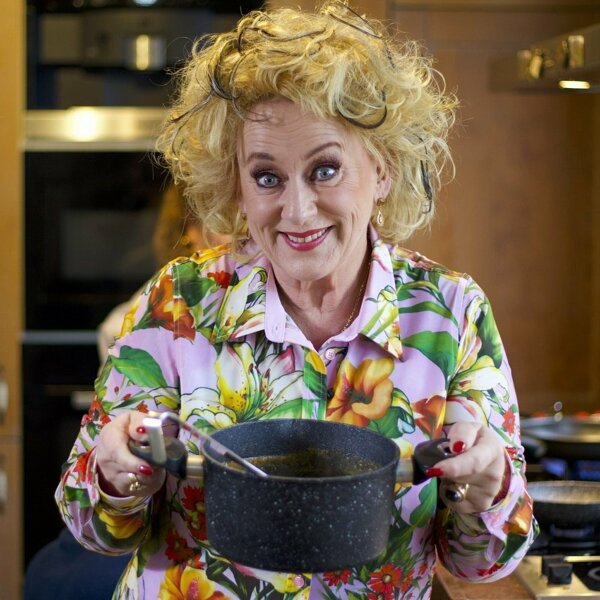 Karin met soeppan.jpg