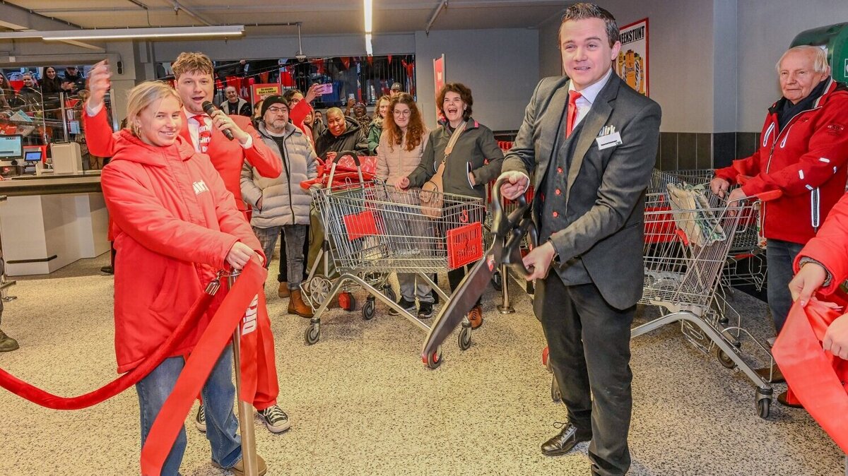 Opening Dirk Dordrecht.jpg