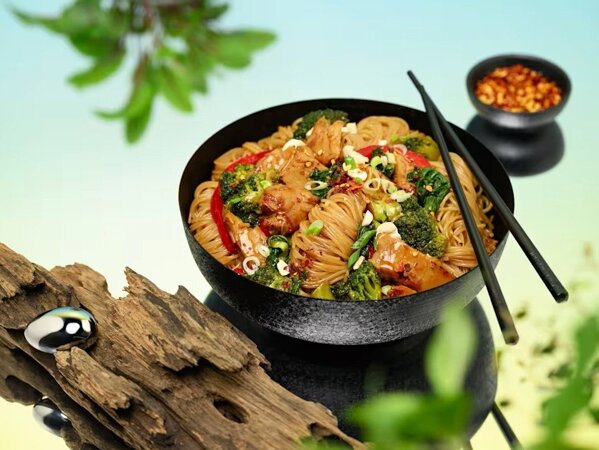 HF_Y25_GLOBAL_W14_Sustainability_Campaign_Noodle_Wok__50high_2.jpg