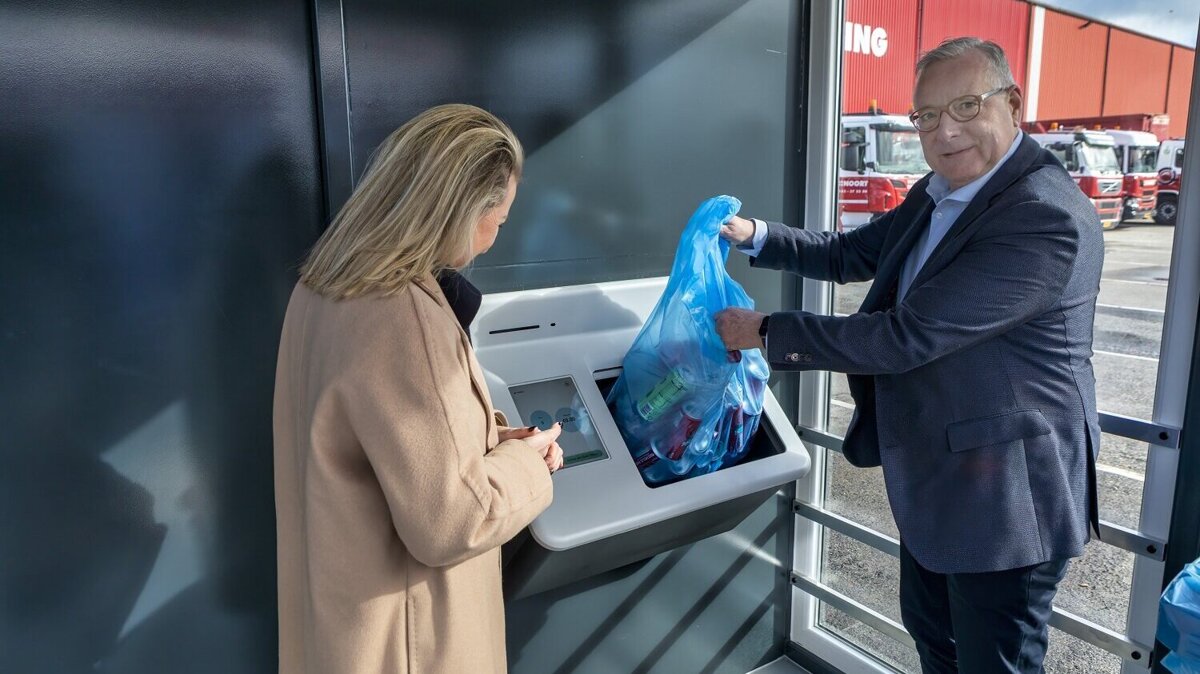 Opening-BULKinzamelmachine-Van-den-Noort (2).jpg