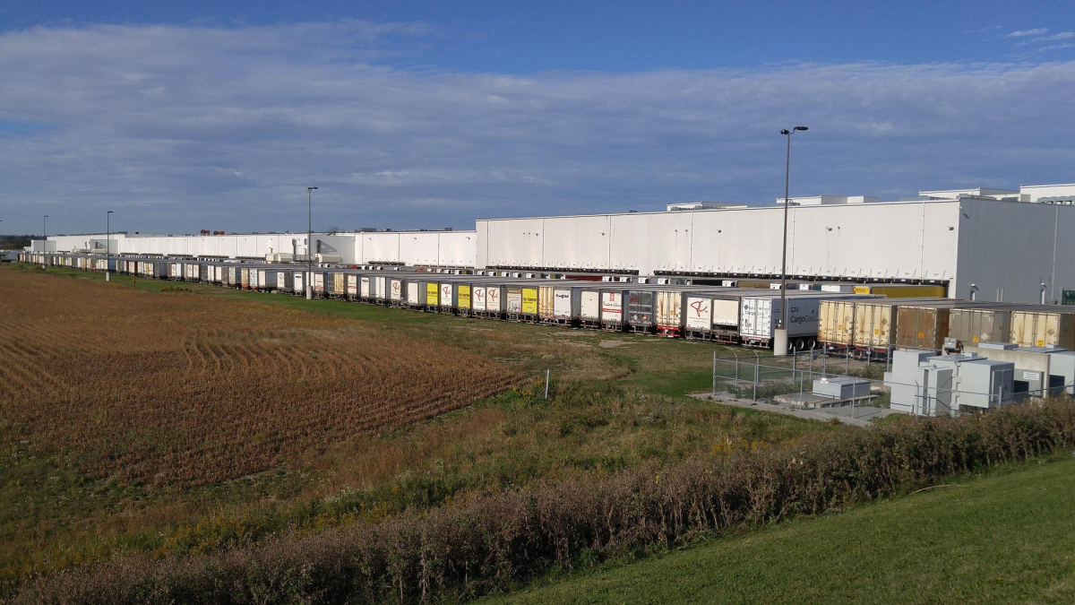 depot-1406937_1920