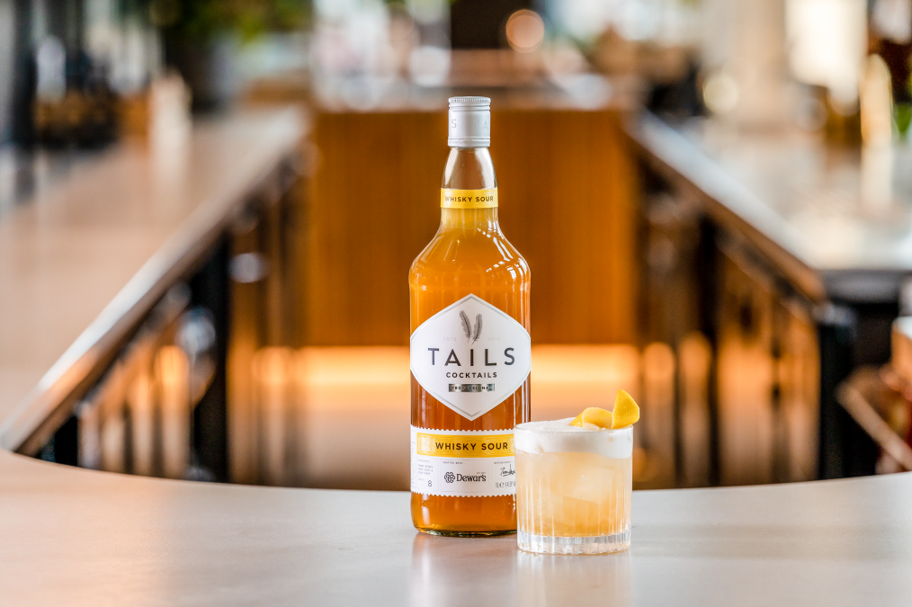 fy23_tails_b2b_whisky_sour_lifestyle