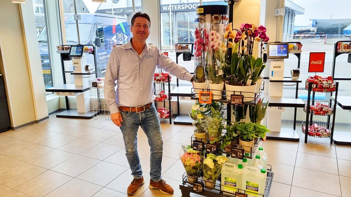 foto Dennis - te klein.jpg