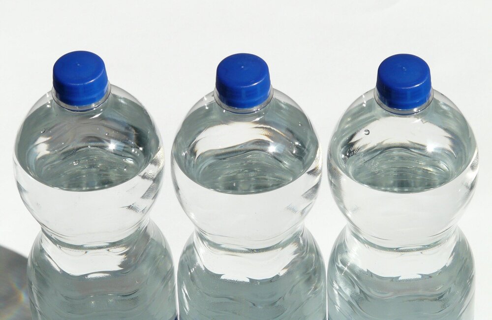 bottles-60479_1920.jpg