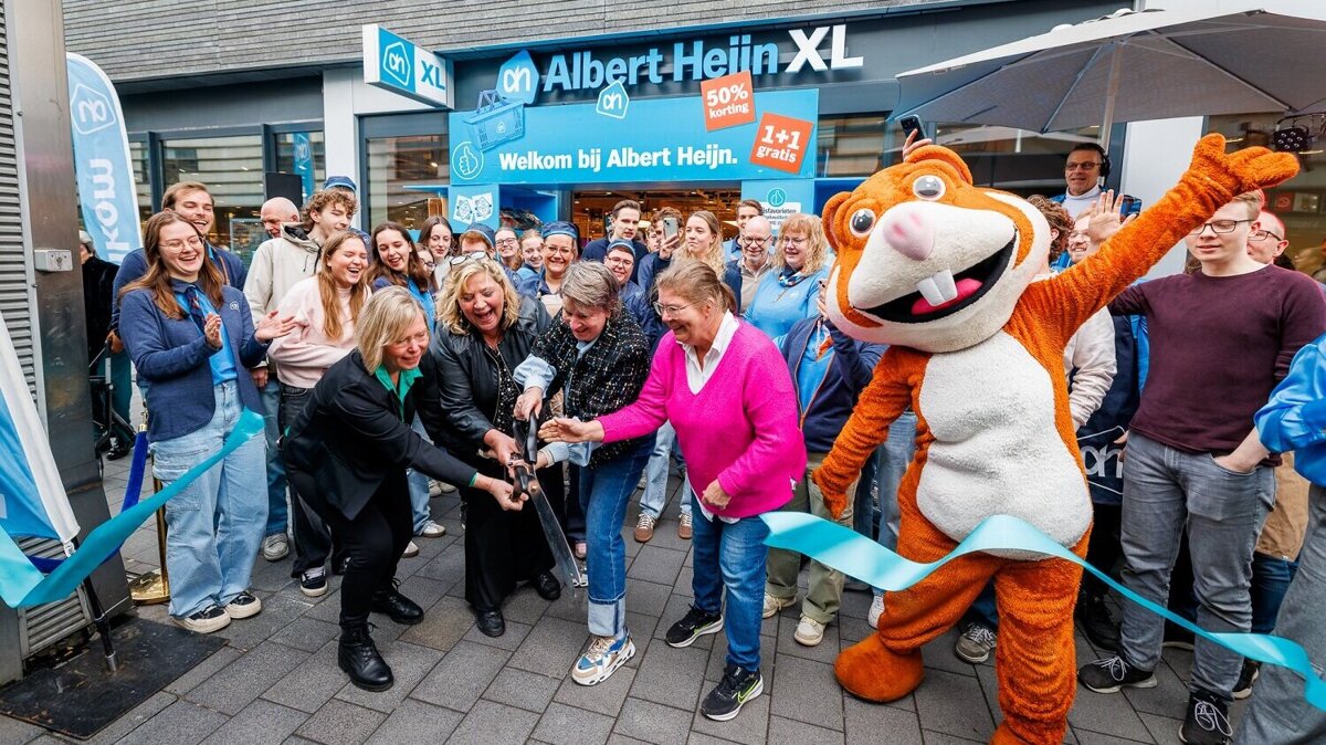openingalbertheijnxlzwollestadshagen2december2025.foto-albertheijnthearrows.jpg