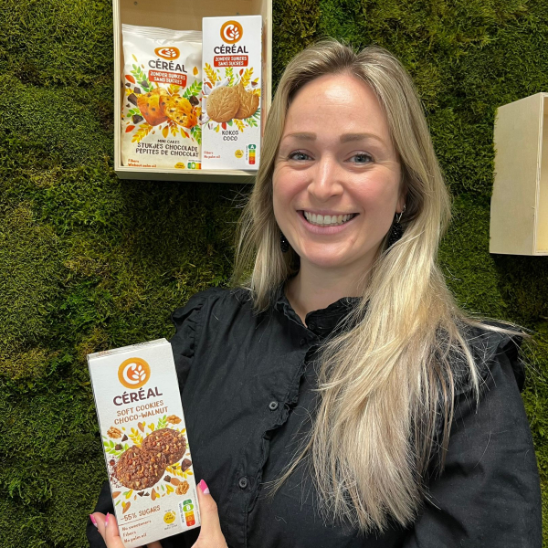 Portretfoto Laura van Kuijk.jpg