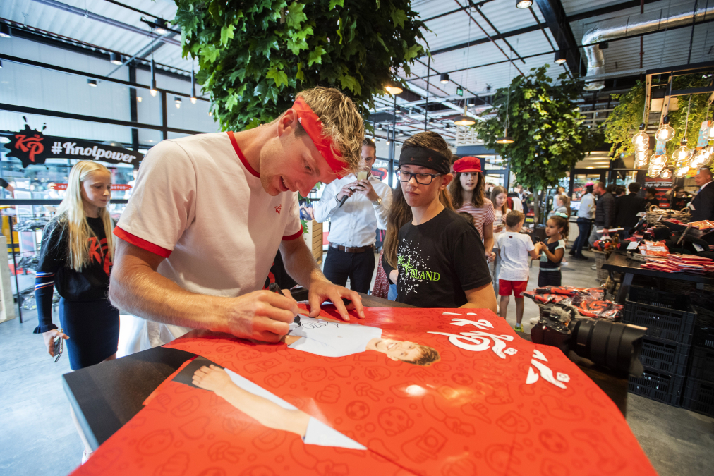foto-4-jumbo-foodmarkt-tilburg-opening-popup-store-enzo-knol1.jpg