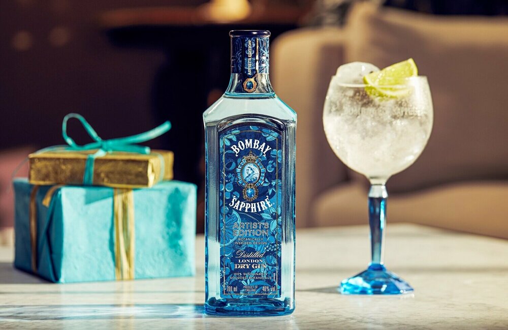 S5_ChristmasWrapped_ArtistEdition_35mm_1979 2.jpg