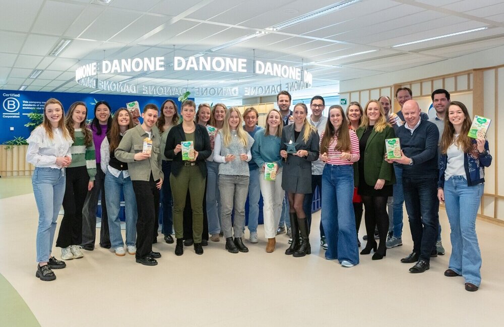 Danone040325nr02.jpg