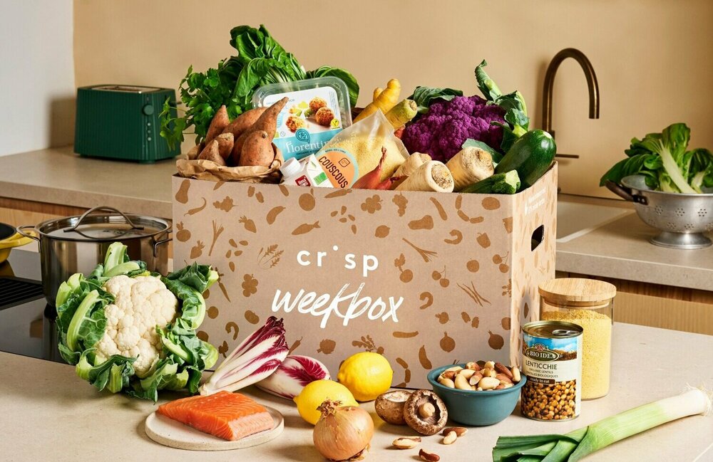 Crisp_2024_NL_Weekbox_PaidAd_Unboxing_Kitchen_Setting_16x9_zonder boekje_HR.jpg